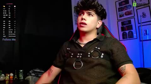 Lyle Bennett Freelance Model online show from November 2025 09:42:01 AM