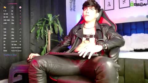 Lyle Bennett Freelance Model online show from February 2026 10:53:02 AM