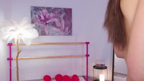 Snapshot of lyly_loveyou chatting on February 2025 05:35:01 AM Lyly online show from February 2025 05:35:01 AM