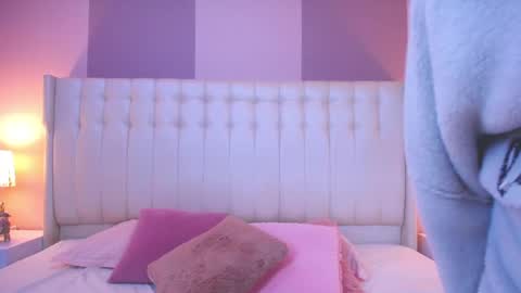 Snapshot of lyn_smith_ chatting on December 2024 11:14:02 AM Lyn online show from December 2024 11:14:02 AM