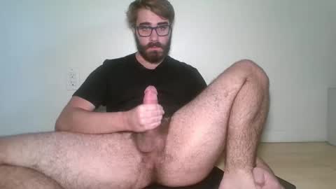 Snapshot of lynchian14 chatting on October 2025 11:24:01 PM lynchian14 online show from October 2025 11:24:01 PM