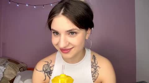 Lina online show from February 2026 03:49:02 PM