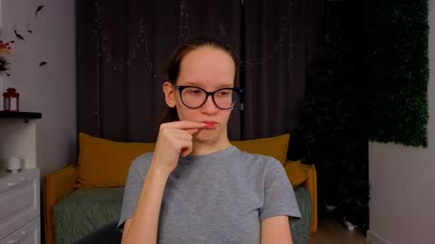 Sara online show from January 2025 10:13:02 PM