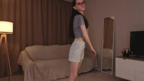 Sara online show from May 2026 04:12:02 PM
