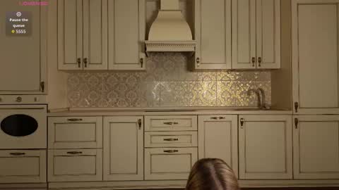 Hello there Im Eva3 Im new model here online show from September 2025 03:11:02 PM