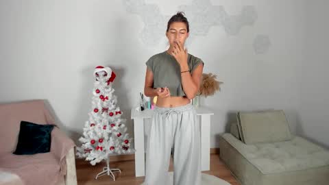 Snapshot of lynn_jackson chatting on December 2025 06:09:01 AM LYNN online show from December 2025 06:09:01 AM