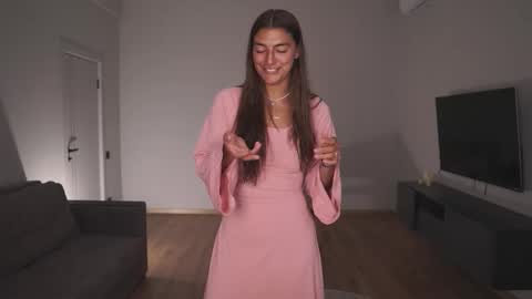 Snapshot of lynn_jackson chatting on March 2026 06:19:01 AM LYNN online show from March 2026 06:19:01 AM