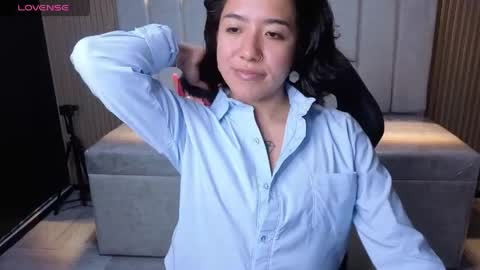 lynn_turner_ online show from May 2026 01:05:02 PM