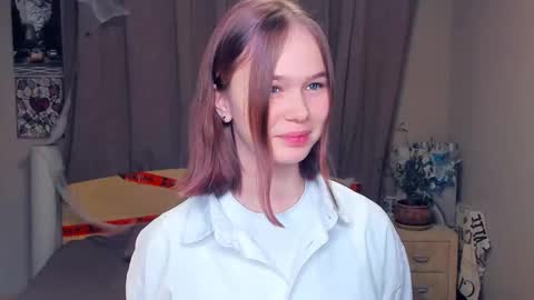 Cozy Lynns room online show from November 2025 08:42:01 AM