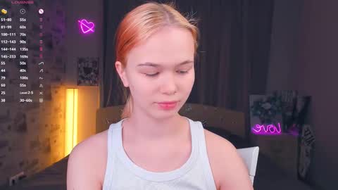 Cozy Lynns room online show from February 2026 08:15:02 AM