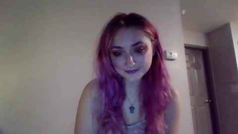 Lynn  online show from January 2026 01:42:02 AM