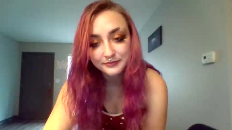 Snapshot of lynnkitten69000 chatting on June 2026 06:05:02 PM Lynn online show from June 2026 06:05:02 PM