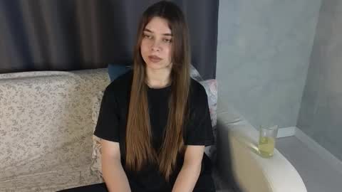 Snapshot of lynnwalker chatting on March 2026 05:29:01 PM lynnwalker online show from March 2026 05:29:01 PM