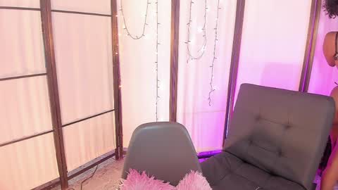 lyrafrost5 online show from March 2026 11:49:02 PM