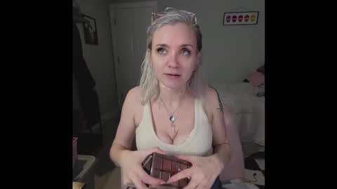 Lyra Greene online show from January 2026 07:12:01 AM