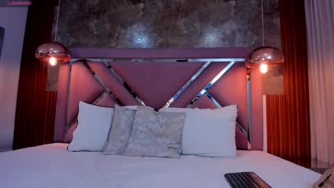 Lysa  online show from March 2026 03:12:01 AM