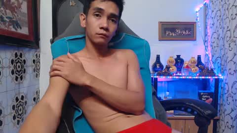 Snapshot of lyubovmoya3 chatting on January 2025 07:18:02 PM SWEETPINOY online show from January 2025 07:18:02 PM