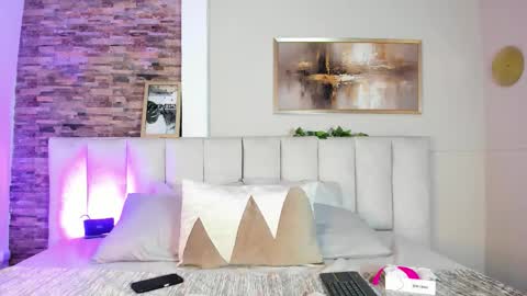 Snapshot of lyzzi_smith01 chatting on October 2025 03:54:01 PM Lizzy smith online show from October 2025 03:54:01 PM