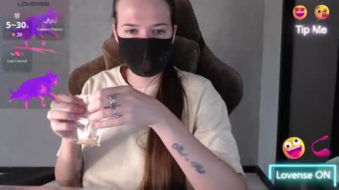 Snapshot of m00n8kiki chatting on September 2025 08:03:02 AM Ksu online show from September 2025 08:03:02 AM