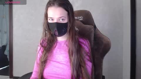 Snapshot of m00n8kiki chatting on October 2025 06:43:01 AM Ksu online show from October 2025 06:43:01 AM