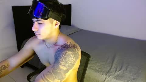 Snapshot of m1chaelx_ chatting on March 2026 01:03:02 PM MICHAEL online show from March 2026 01:03:02 PM