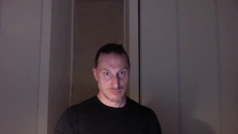 Snapshot of m4rduk81 chatting on November 2025 05:45:01 PM m4rduk online show from November 2025 05:45:01 PM