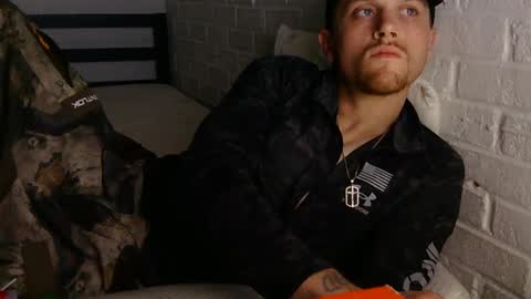 Snapshot of m831481 chatting on December 2024 08:23:02 AM Hotandhairy online show from December 2024 08:23:02 AM