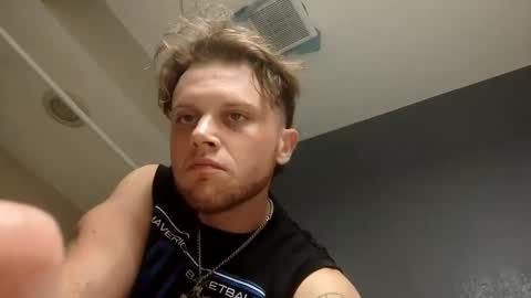 Snapshot of m831481 chatting on October 2025 07:59:02 AM Hotandhairy online show from October 2025 07:59:02 AM