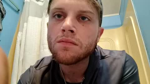 Snapshot of m831481 chatting on October 2025 01:03:02 AM Hotandhairy online show from October 2025 01:03:02 AM