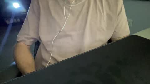 Snapshot of m_pete chatting on October 2025 06:38:02 PM m_pete online show from October 2025 06:38:02 PM