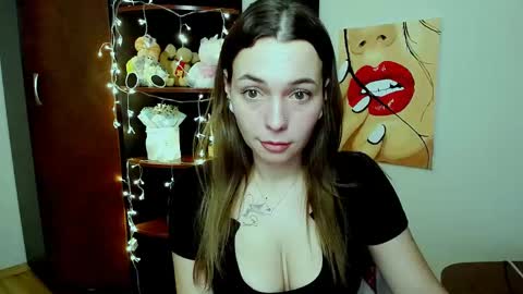 Vikki online show from February 2025 03:52:01 PM