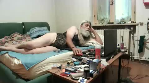 maax1970 online show from September 2025 10:09:02 AM