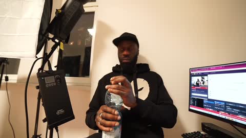 Snapshot of mac_troy chatting on December 2024 03:43:01 PM Mac Troy online show from December 2024 03:43:01 PM