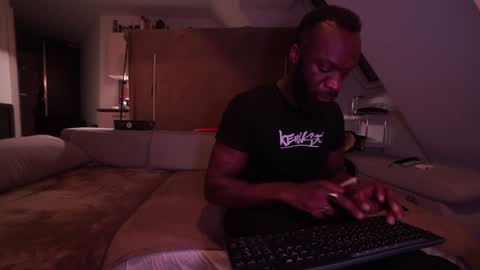 Snapshot of mac_troy chatting on January 2025 07:55:01 PM Mac Troy online show from January 2025 07:55:01 PM