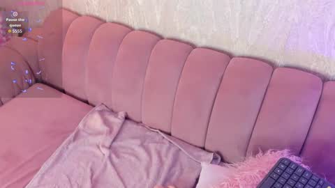 Maca online show from September 2025 11:58:01 AM