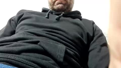 Snapshot of macelaruldeiduri chatting on November 2025 09:37:01 AM macelaruldeiduri online show from November 2025 09:37:01 AM