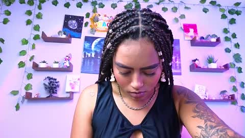Macey Elliot Modelo Independiente online show from December 2024 06:53:02 PM