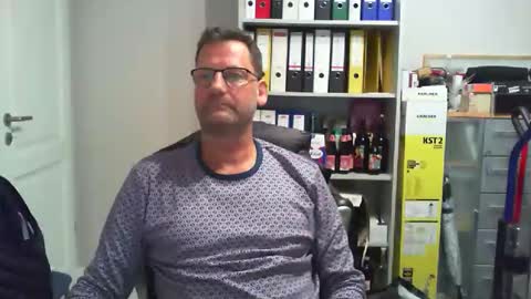 Snapshot of macfly67 chatting on December 2025 01:24:02 AM macfly67 online show from December 2025 01:24:02 AM