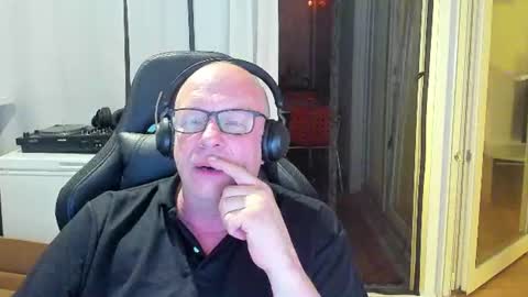 Andy online show from July 2026 11:33:01 PM