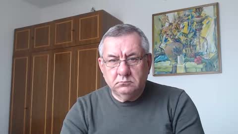 Macho online show from April 2026 12:22:02 PM