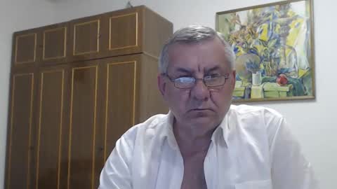 Macho online show from May 2026 06:02:02 PM