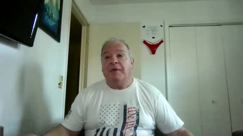 mackdocc001 online show from December 2025 03:08:02 PM