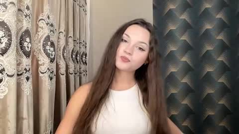 Snapshot of madalenesnedeger chatting on September 2025 03:12:01 PM Alexa online show from September 2025 03:12:01 PM