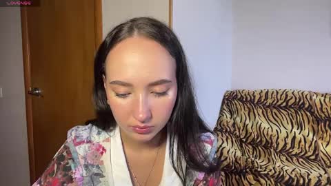 Snapshot of madalyneaks chatting on June 2026 06:03:02 AM Lilo online show from June 2026 06:03:02 AM