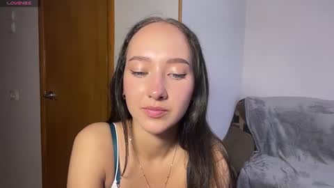 Snapshot of madalyneaks chatting on June 2026 03:04:01 AM Lilo online show from June 2026 03:04:01 AM