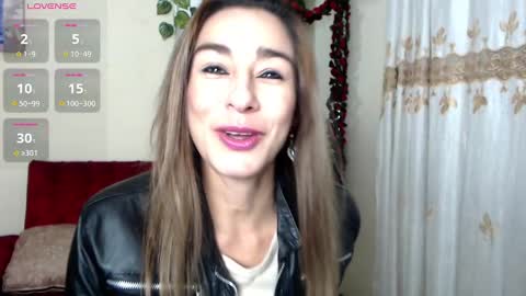 Snapshot of madam_dali chatting on December 2024 12:27:01 PM Dalila online show from December 2024 12:27:01 PM