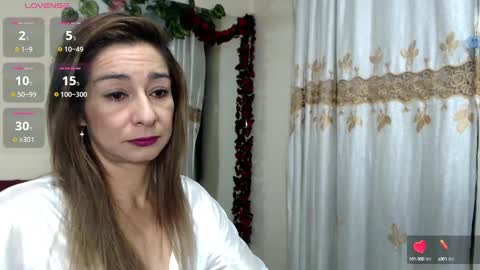 Snapshot of madam_dali chatting on December 2024 12:33:01 PM Dalila online show from December 2024 12:33:01 PM
