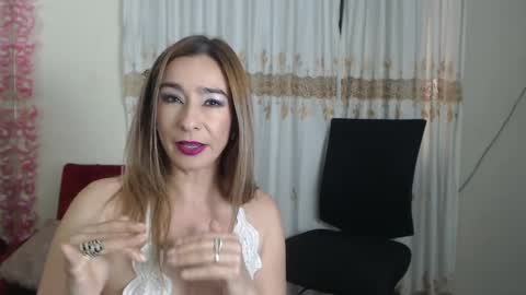 Snapshot of madam_dali chatting on February 2025 03:47:02 PM Dalila online show from February 2025 03:47:02 PM