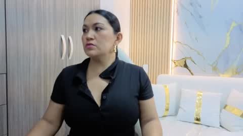 Madam Hott  online show from September 2025 04:06:02 AM