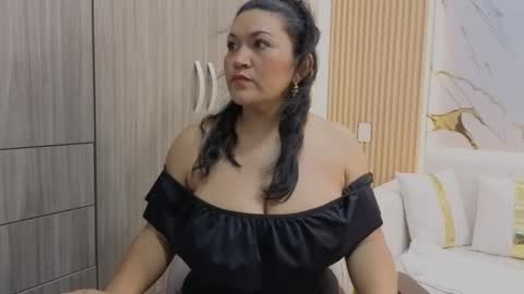 Madam Hott  online show from October 2025 03:46:02 AM